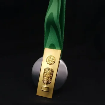 Медаль чемпионов DFB-Pokal, Медаль чемпионов Бундеслиги, Золотая металлическая медаль, копии коллекций фанатов
